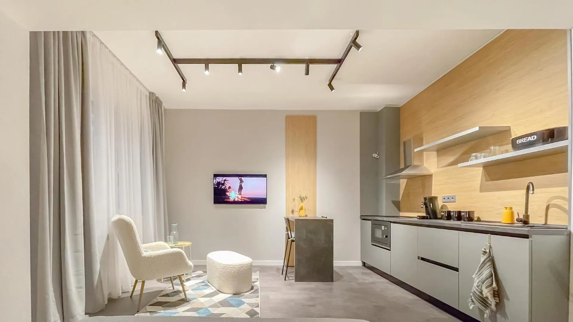 Stylish City Center Apartment By Ndk Sofia